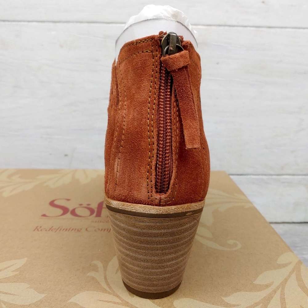 ■SOLD■NEW IN BOX- SOFFT SZ 10  SUEDE BOOTIE - Picture 8 of 10